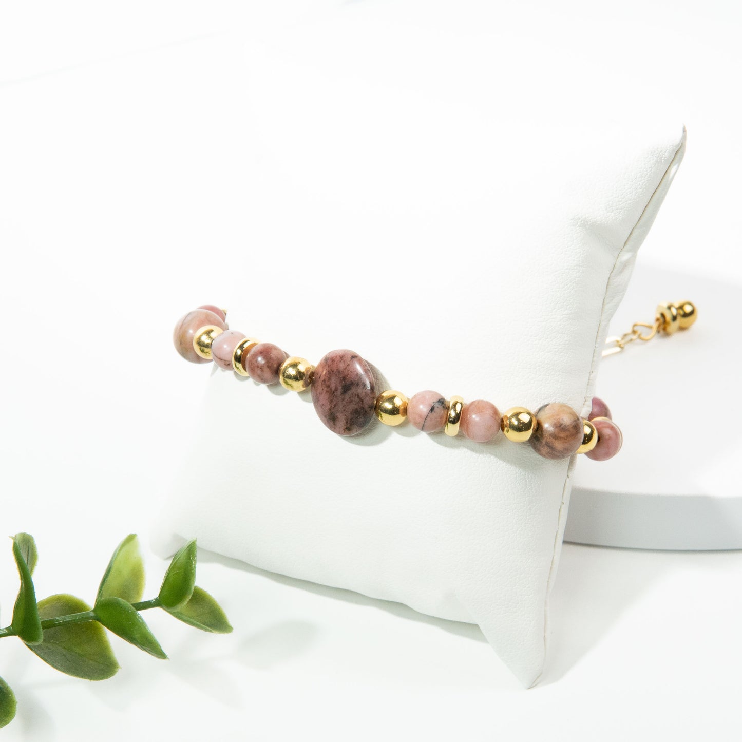 Pulsera elegante de piedra rosa