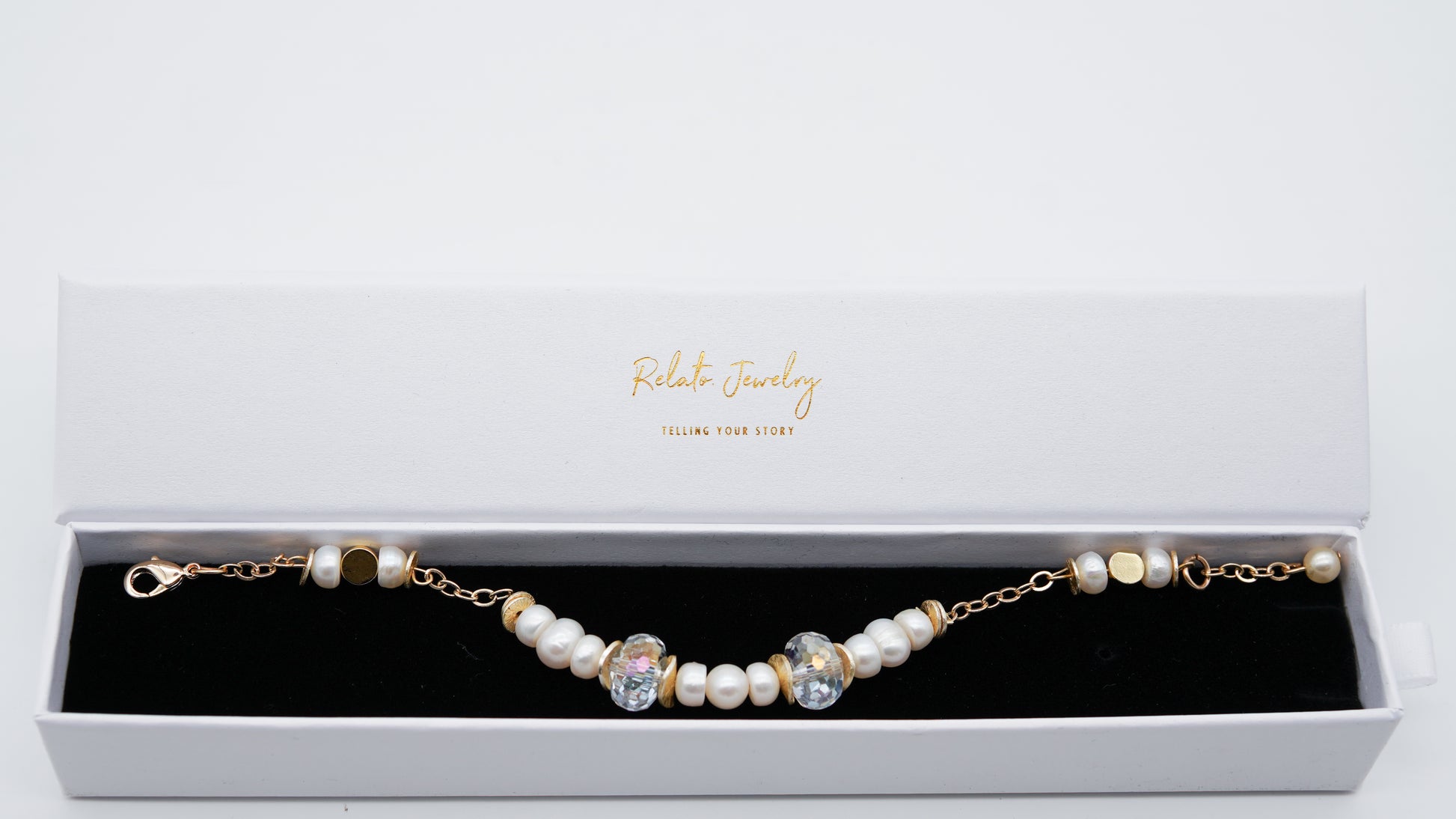 Timeless Cultured Pearl & Crystal Bracelet - Relato.Jewelry